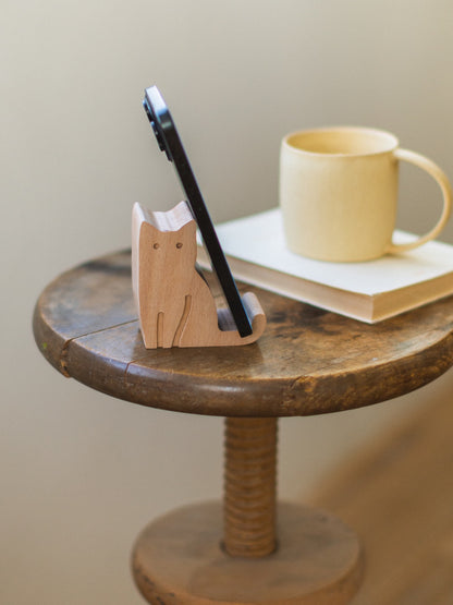 CAT BEECHWOOD PHONE STAND（猫のスマートフォンスタンド）