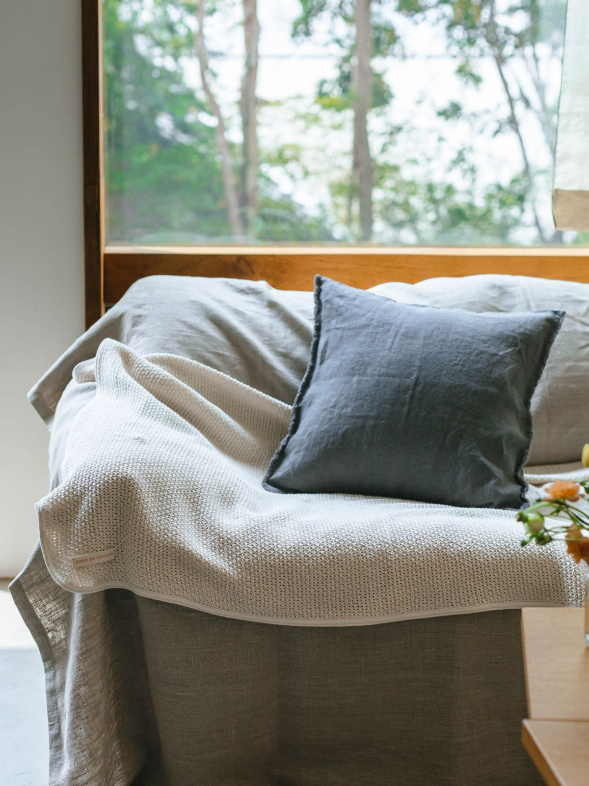 fog linen work × Orné de Feuilles コットンブランケット