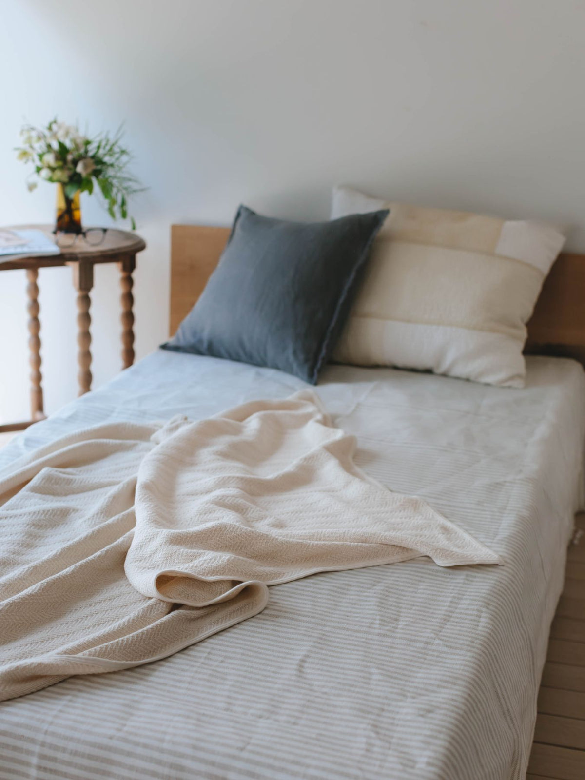 fog linen work × Orné de Feuilles コットンブランケット