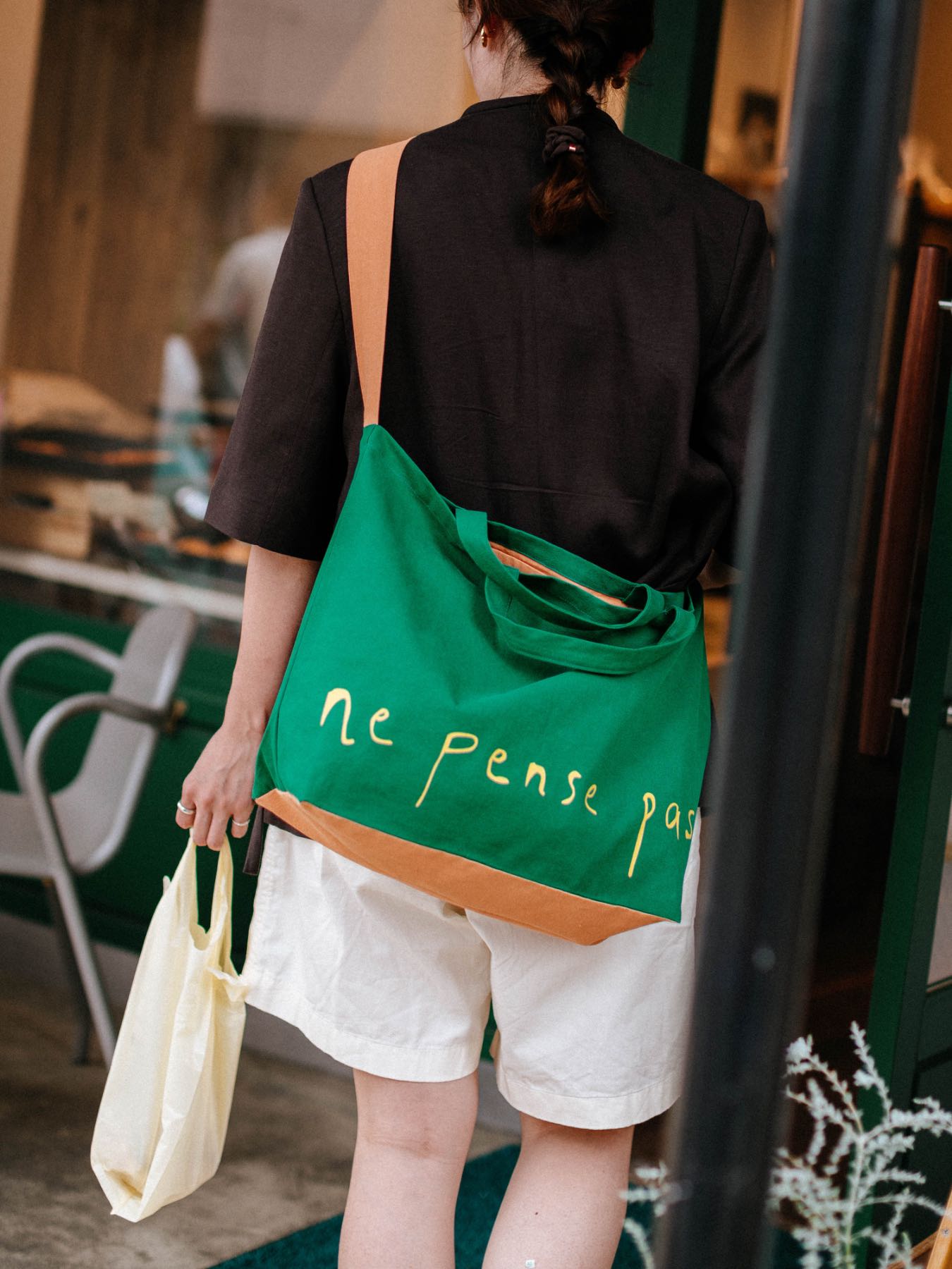 ne pense pas バイカラー ロゴバッグ