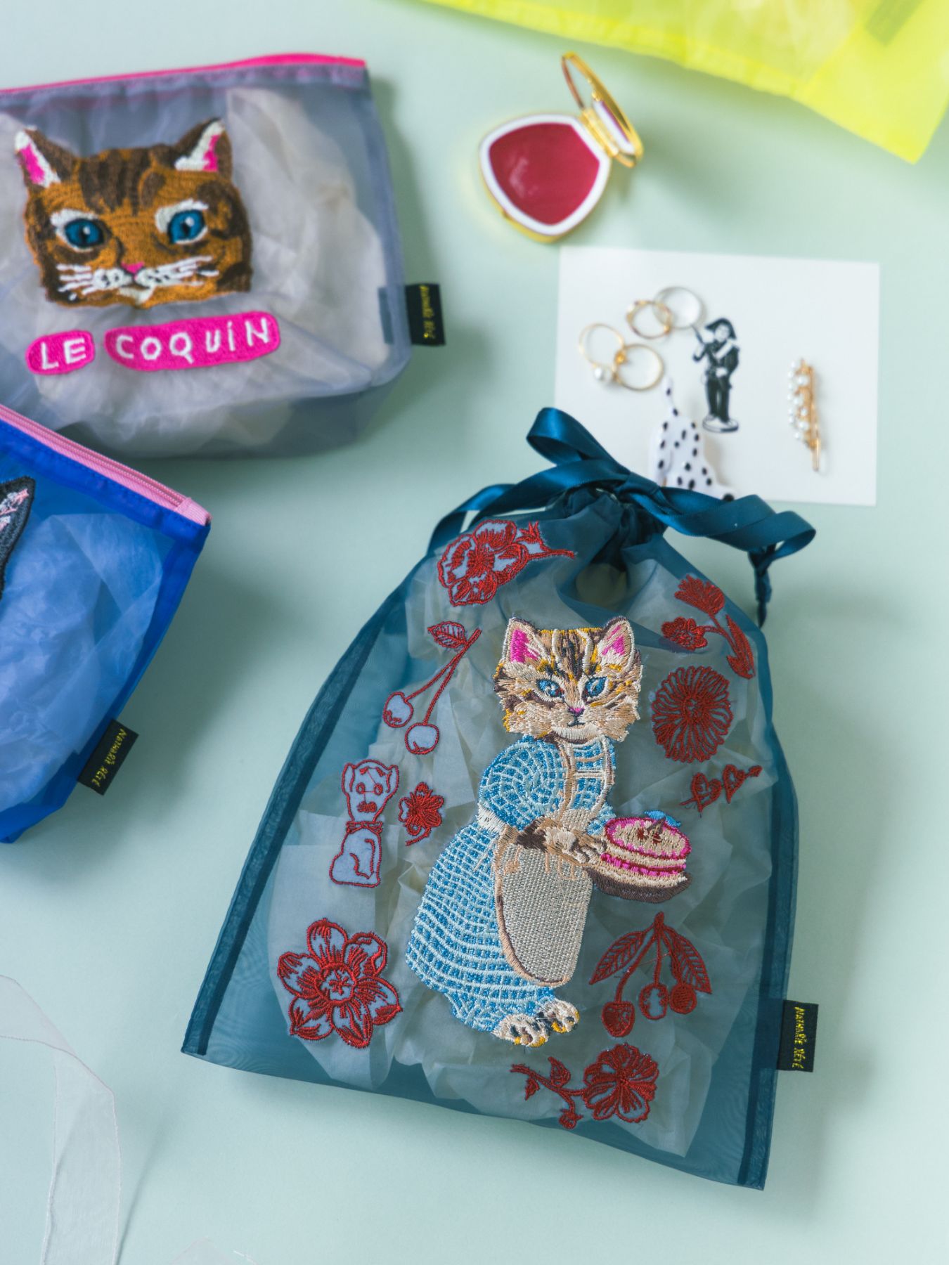Nathalie Lete／Organdy Drawstring pouch（巾着刺繍ポーチ）