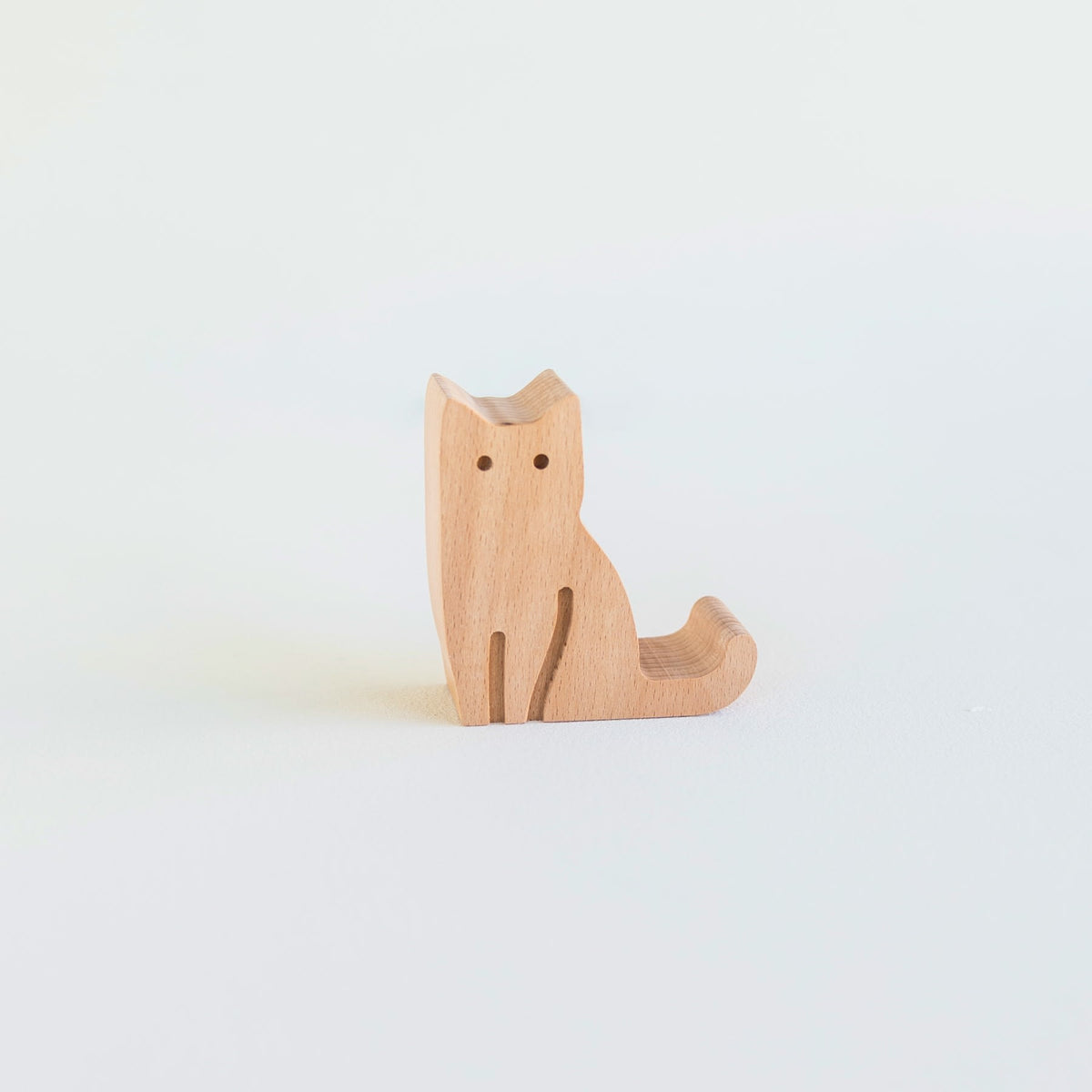 CAT BEECHWOOD PHONE STAND（猫のスマートフォンスタンド）