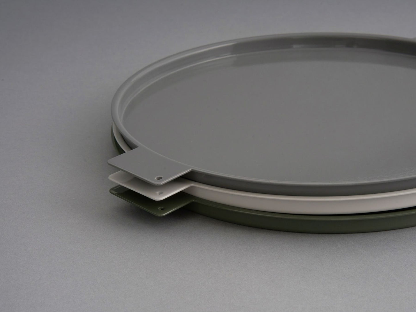yumiko iihoshi porcelain／‘Colored’ aluminum tray round