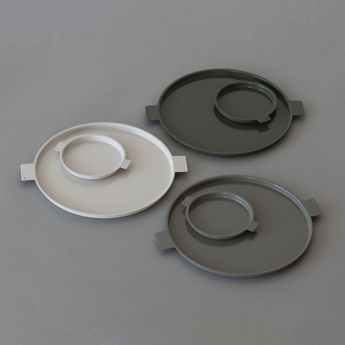 yumiko iihoshi porcelain／‘Colored’ aluminum tray round