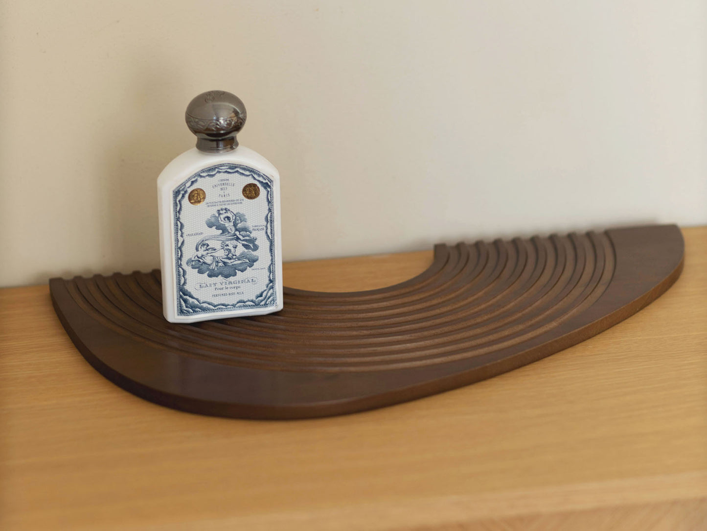 WOOD TRIANGLE TRAY（木製トレイ）