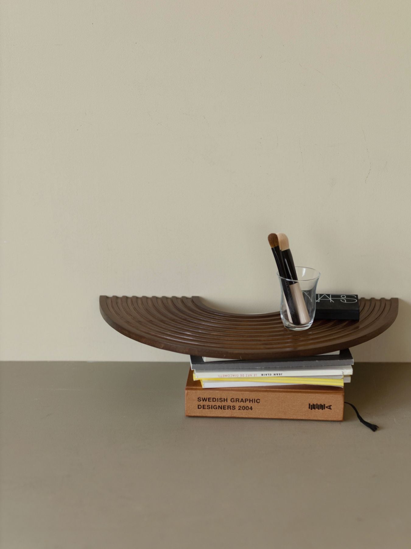 WOOD CIRCLE TRAY（木製トレイ）