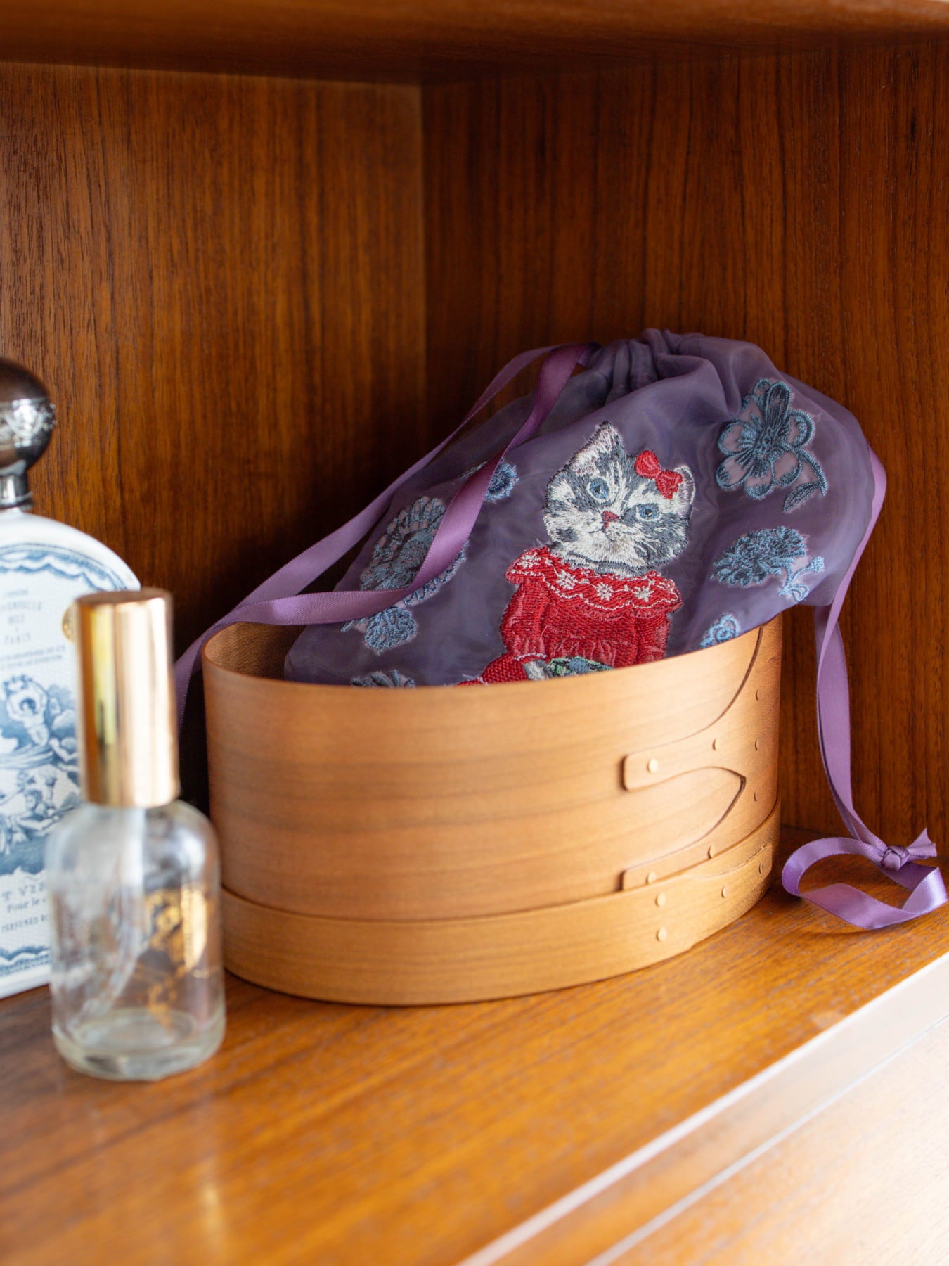 Nathalie Lete／Organdy Drawstring pouch（巾着刺繍ポーチ）