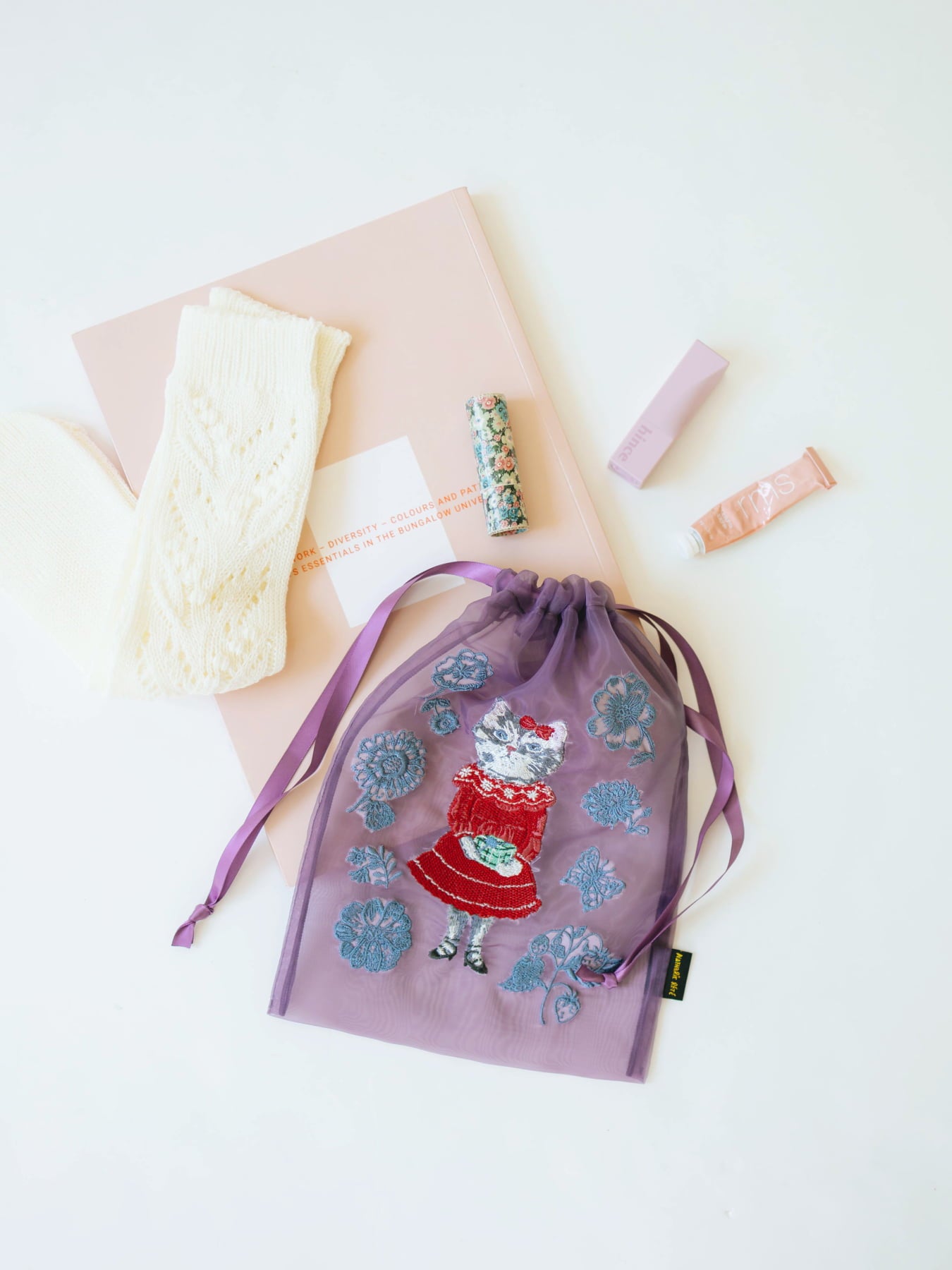 Nathalie Lete／Organdy Drawstring pouch（巾着刺繍ポーチ）