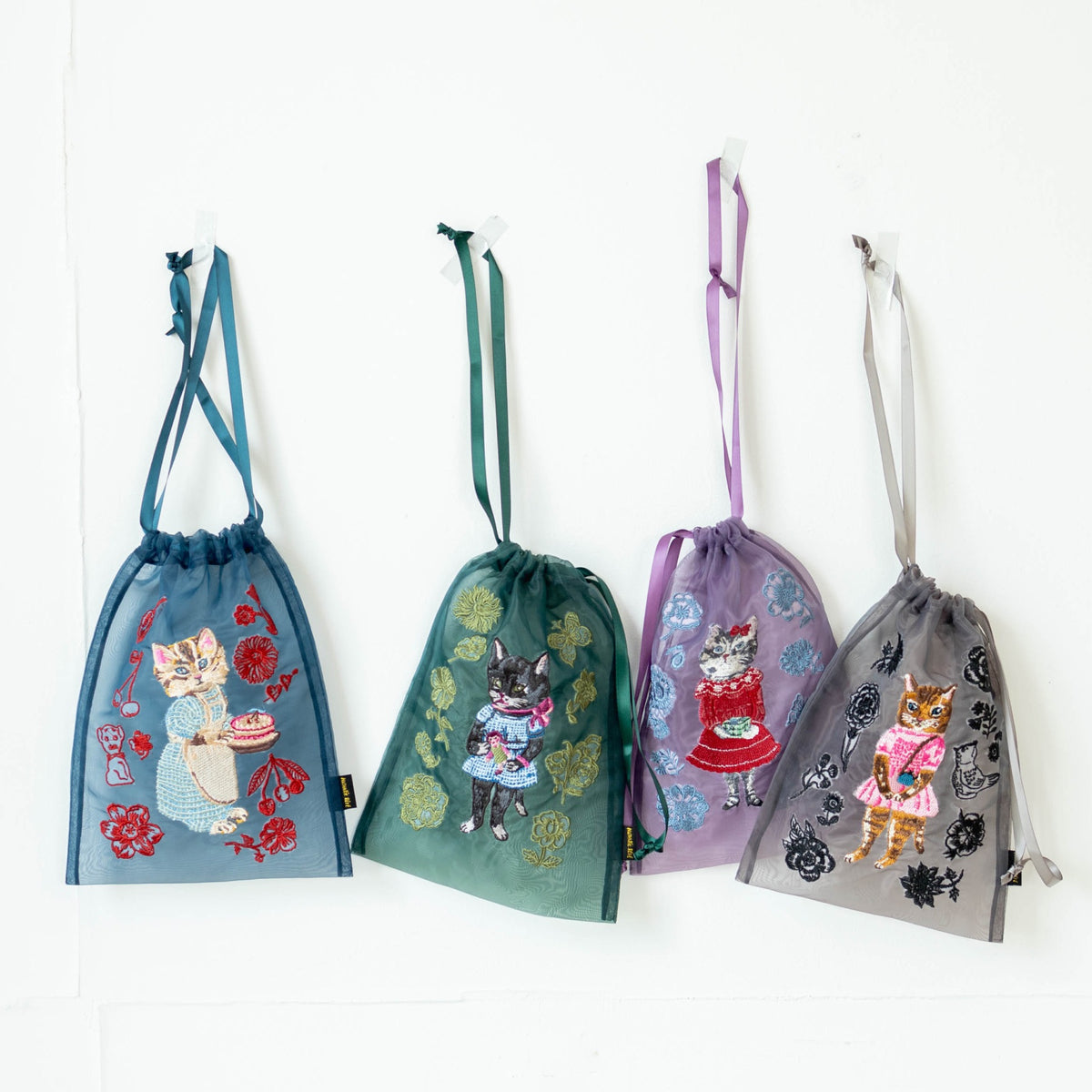 Nathalie Lete／Organdy Drawstring pouch（巾着刺繍ポーチ）