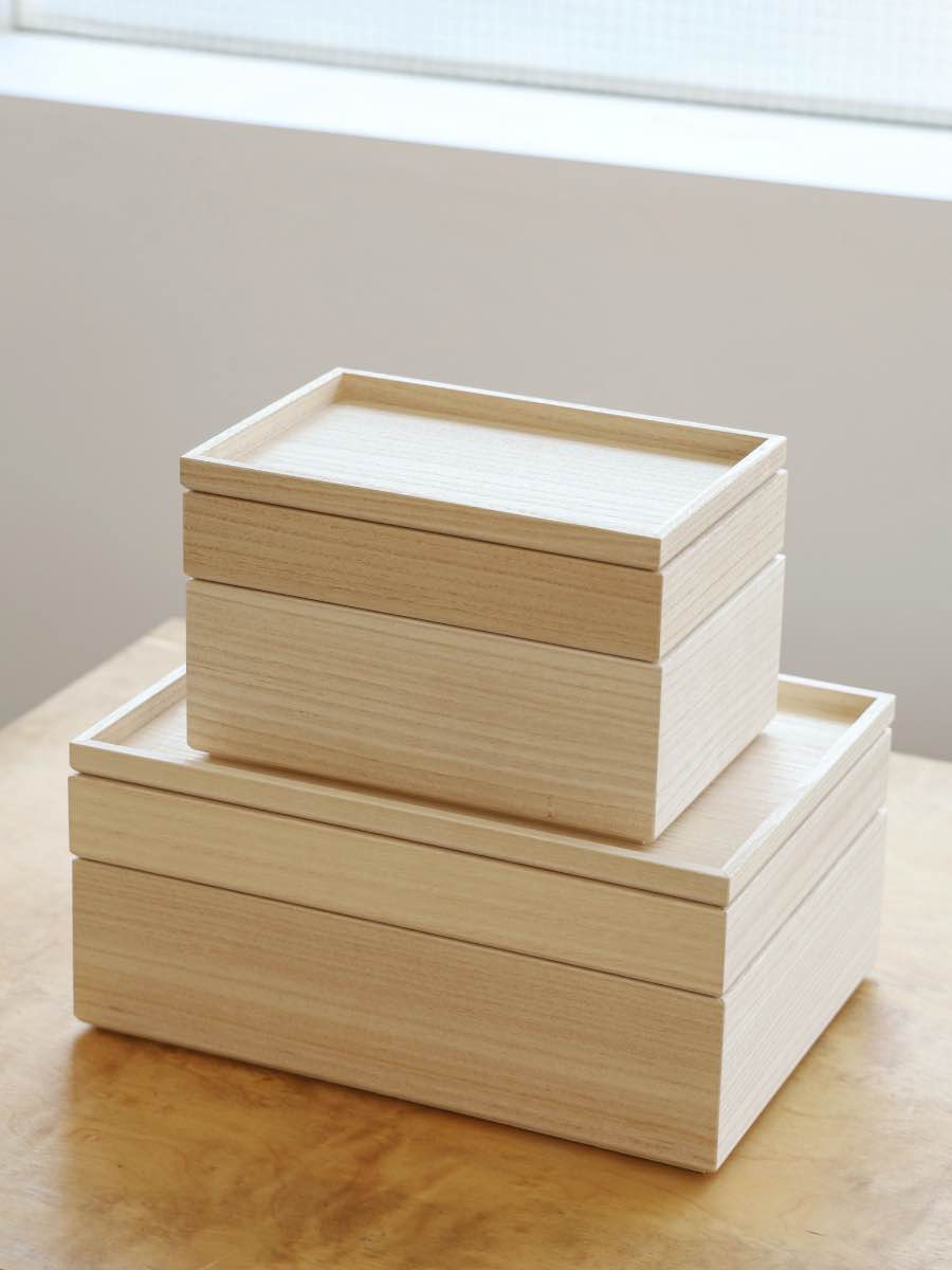 山の形　桐のトレイ